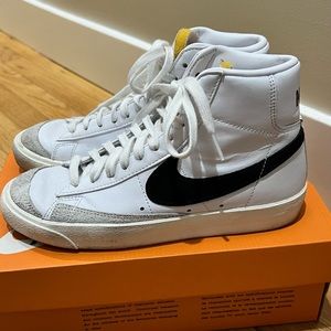 Nike Blazer Mid '77 Women’s Size 6.5